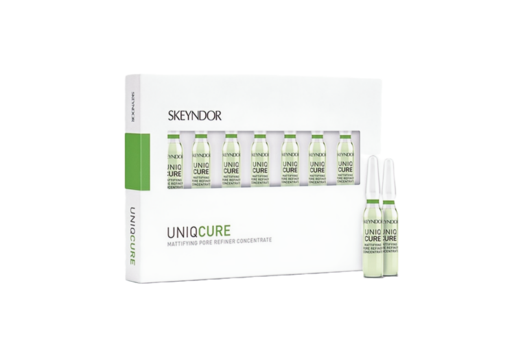 uniqcure-mattifying-pore-refiner-concentrate-box_edited.png